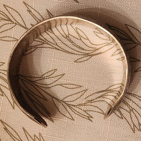 Beautiful Thick Silver Plate Tibet Style Boho Bangle Bracelet - Picture 5 of 5